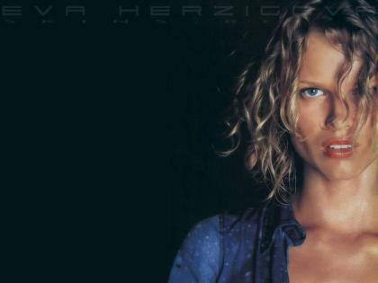 Eva Herzigova photo 75425