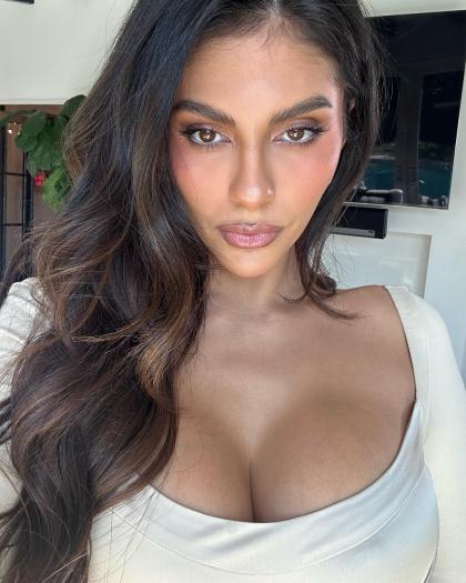 Amanda Trivizas photo 33740