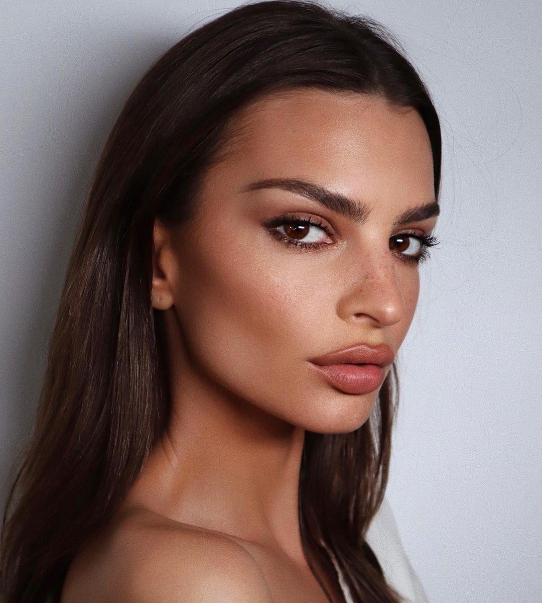 Emily Ratajkowski