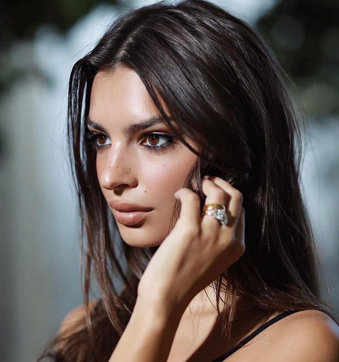 Emily Ratajkowski