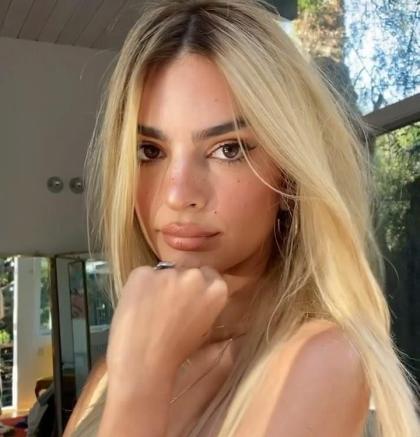 Emily Ratajkowski photo 265894