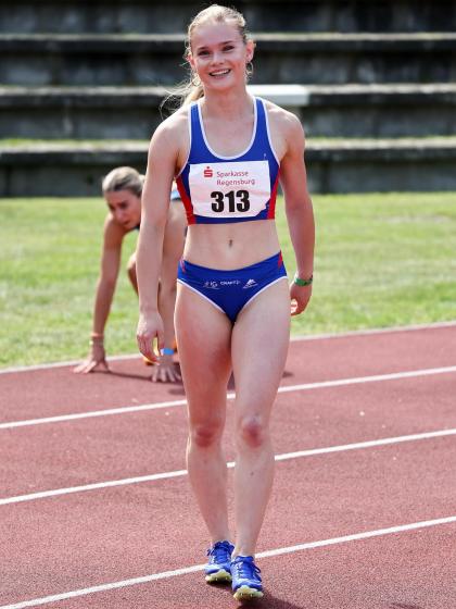 Veronika Miller photo 95968