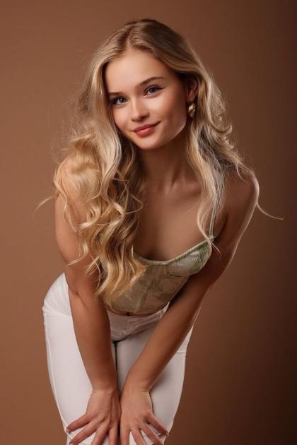 Veronika Miller photo 95974