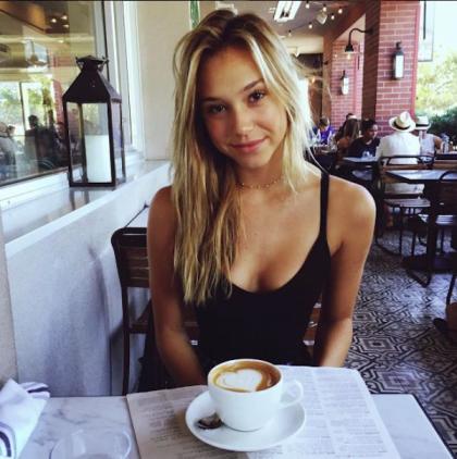 Alexis Ren photo 293695