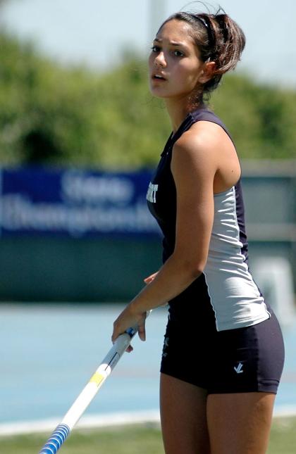 Allison Stokke photo 97013