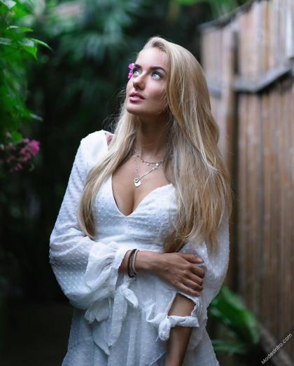 Alica Schmidt photo 260364
