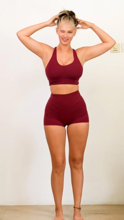 Alena Sharypova photo 34508