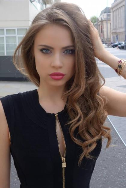 Xenia Tchoumitcheva photo 241920