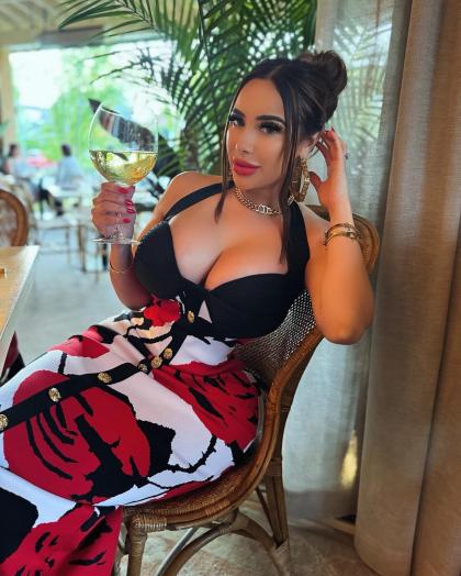 Debbie Ayoub photo 17216