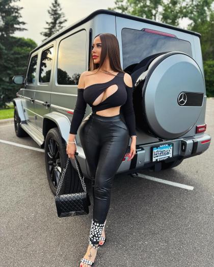 Debbie Ayoub photo 17217