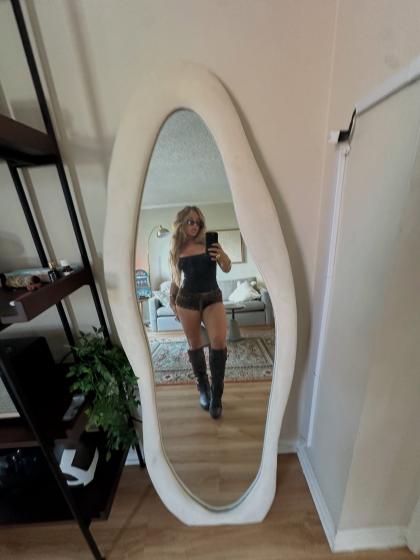 Kayla Manousselis photo 157219