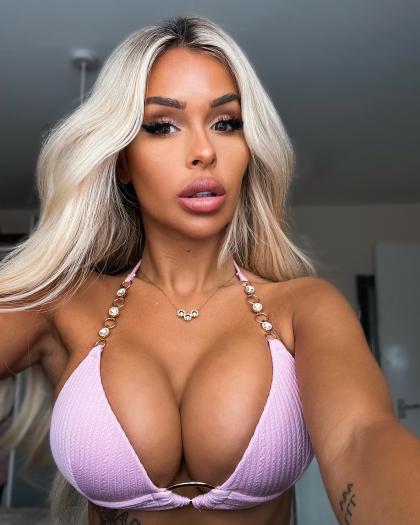 Amber Brown photo 166922