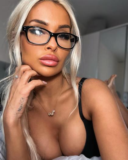 Amber Brown photo 167130