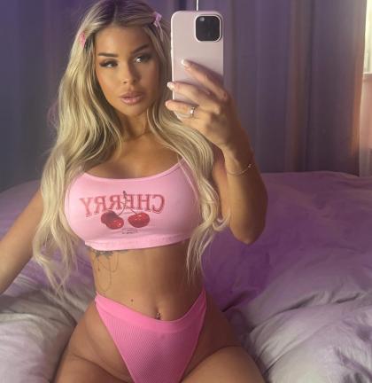 Amber Brown photo 167142