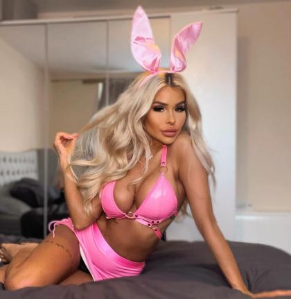 Amber Brown photo 167195