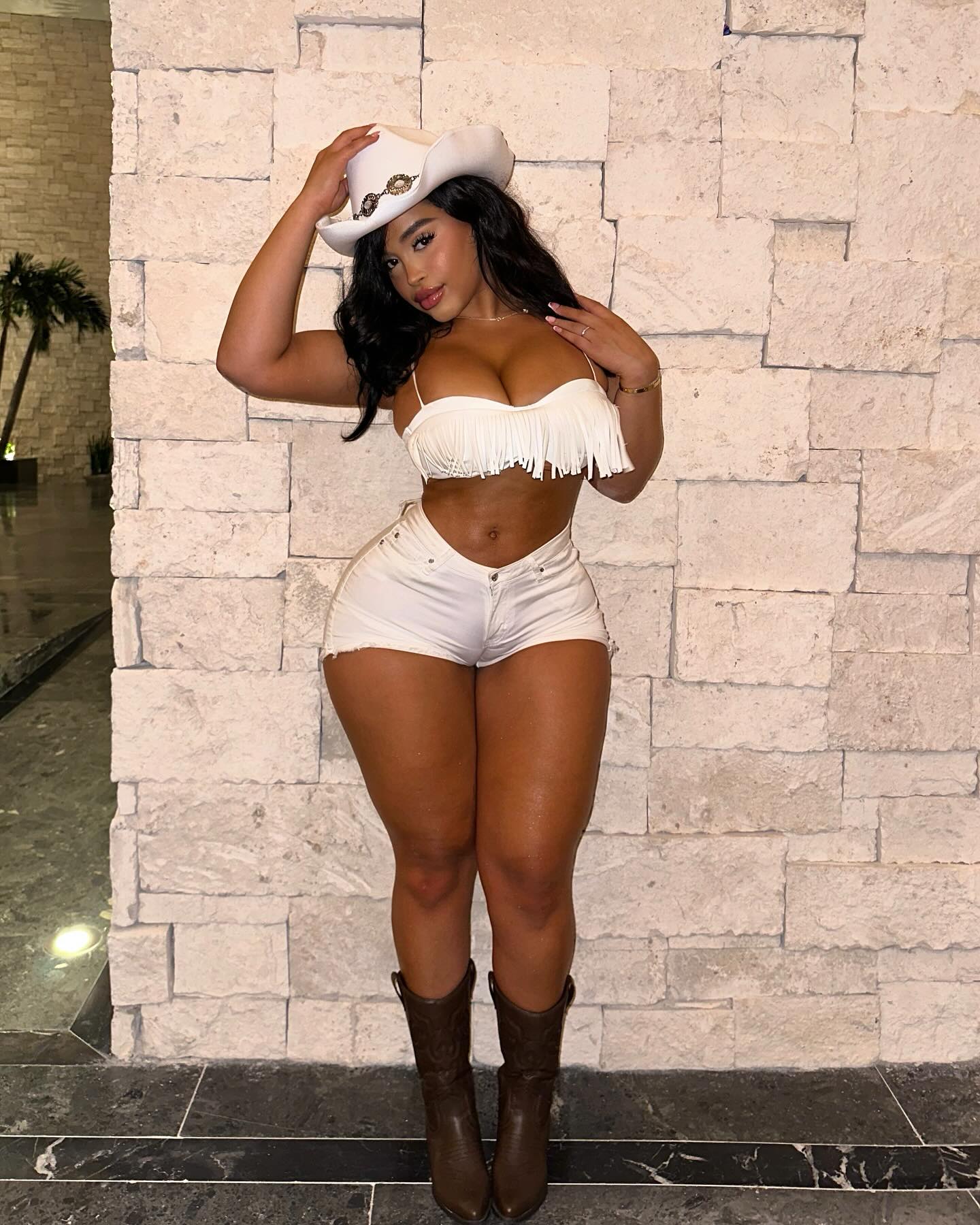 Giselle Lynette