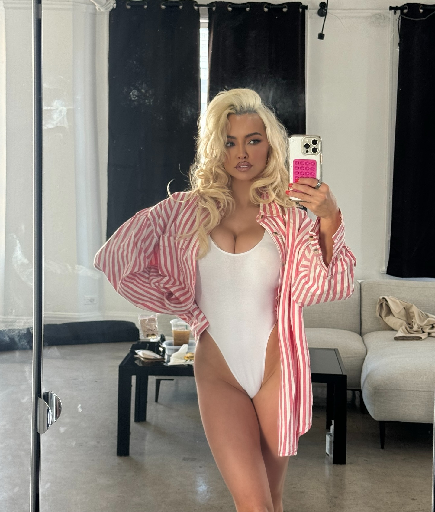 Lindsey Pelas