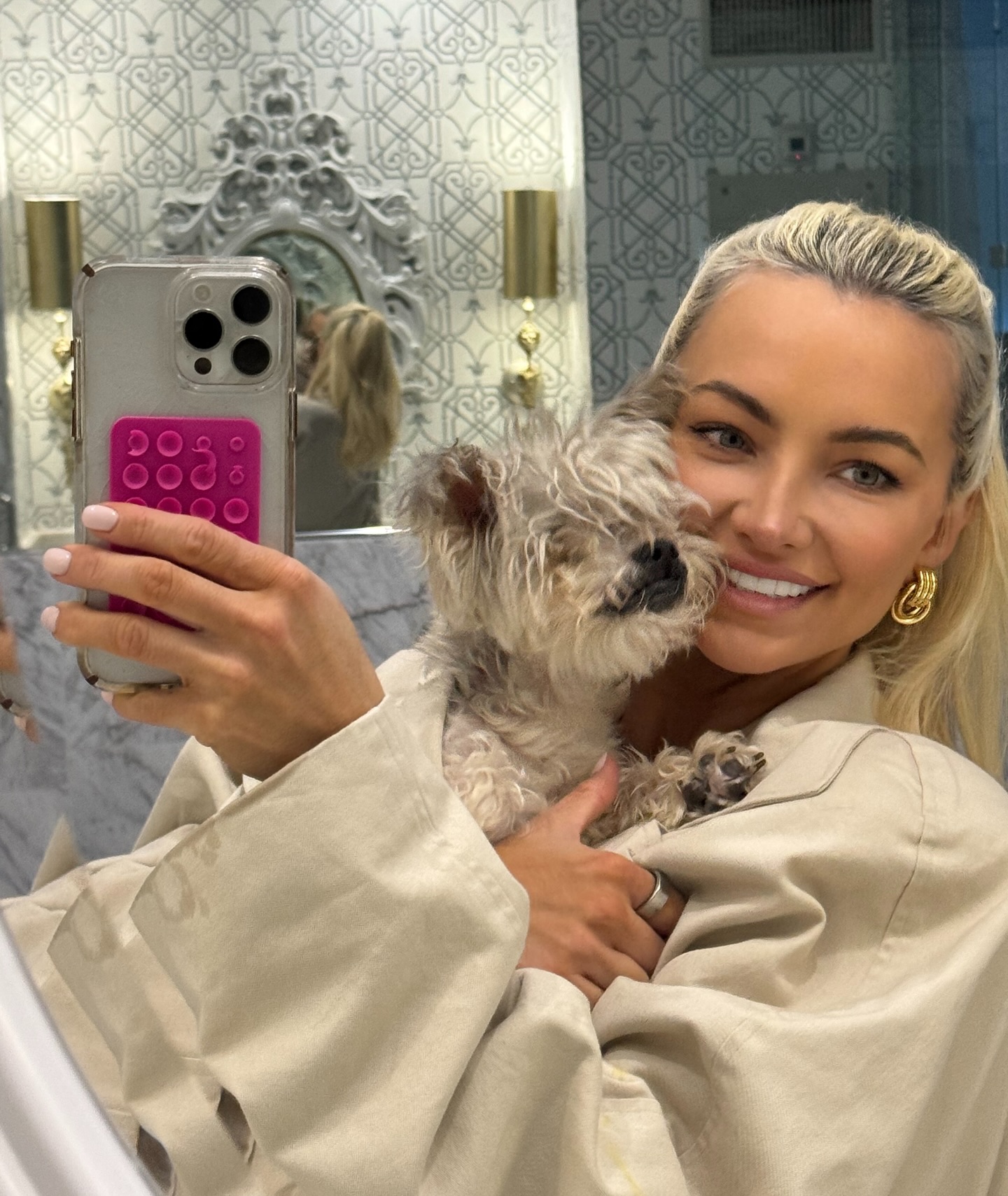 Lindsey Pelas