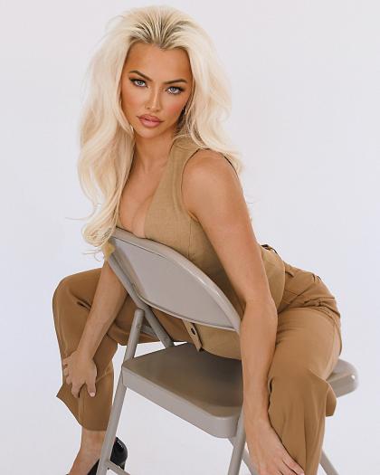 Lindsey Pelas photo 174990