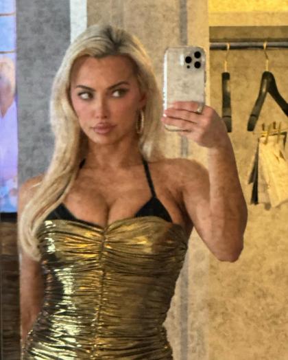 Lindsey Pelas photo 175111
