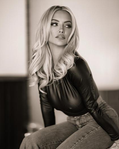 Lindsey Pelas photo 175155