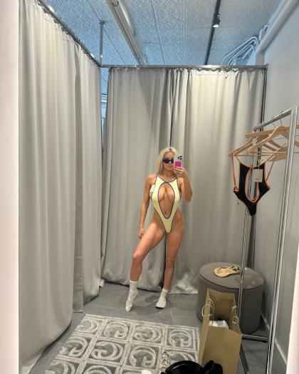 Lindsey Pelas photo 175247