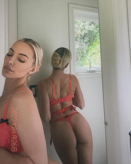 Lindsey Pelas photo 175366