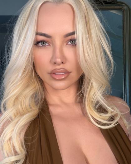 Lindsey Pelas photo 175428
