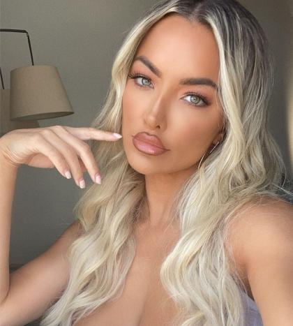 Lindsey Pelas photo 269429