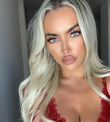 Lindsey Pelas photo 269437