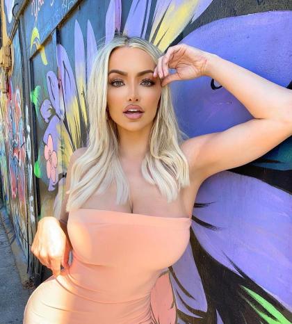 Lindsey Pelas photo 269443