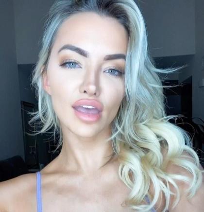 Lindsey Pelas photo 269465