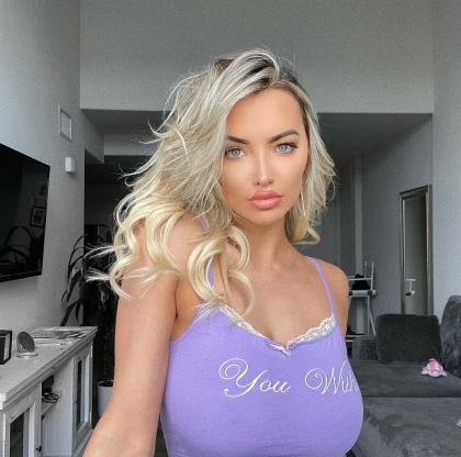 Lindsey Pelas photo 269466