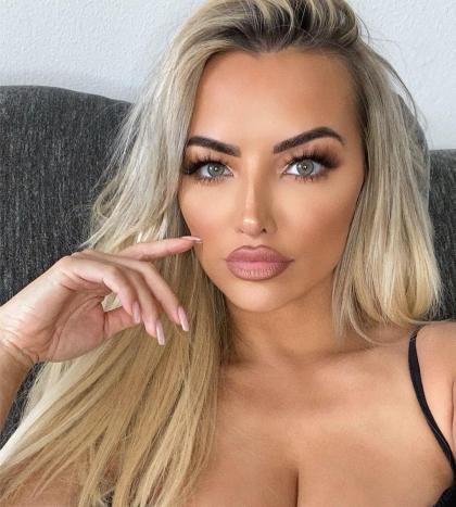 Lindsey Pelas photo 269479