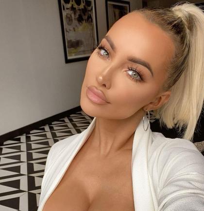 Lindsey Pelas photo 269501