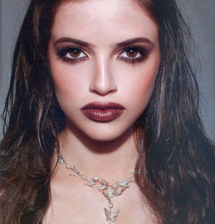 Agatha Moreira