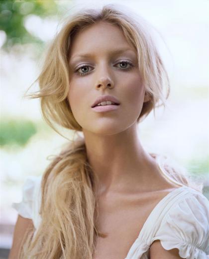 Anja Rubik photo 177929