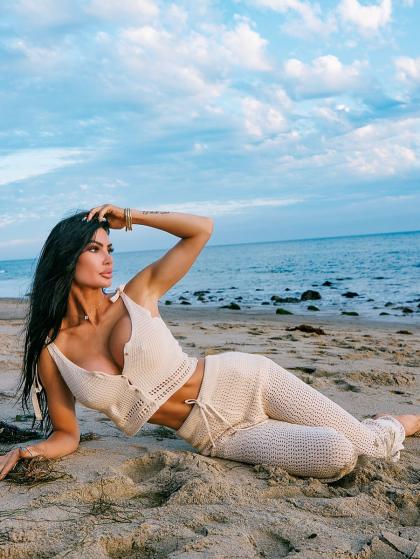 Katelyn Runck photo 181091