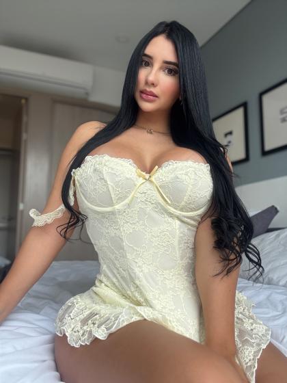 Angela Rodriguez photo 181388