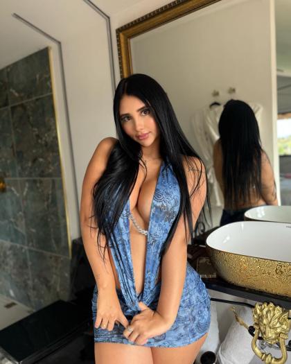 Angela Rodriguez photo 181443