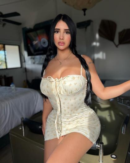Angela Rodriguez photo 181460