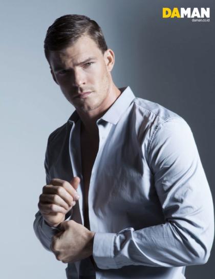 Alan Ritchson photo 184267