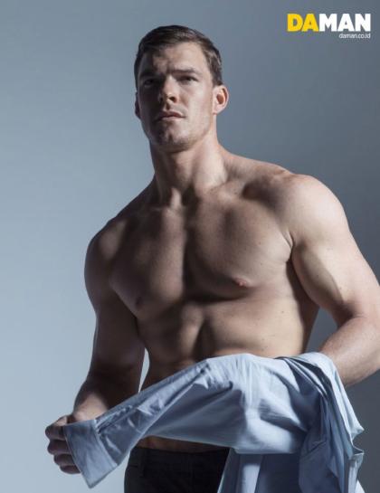 Alan Ritchson photo 184268