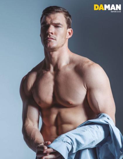 Alan Ritchson photo 184269