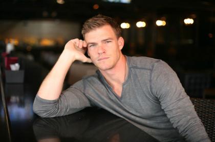 Alan Ritchson photo 184272