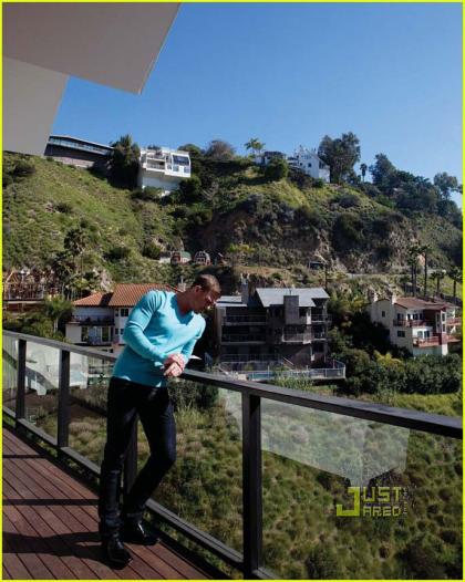 Alan Ritchson photo 184276
