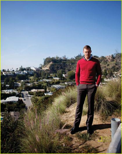 Alan Ritchson photo 184277