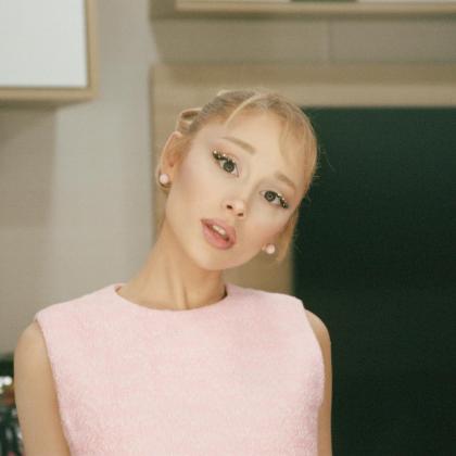 Ariana Grande photo 52020