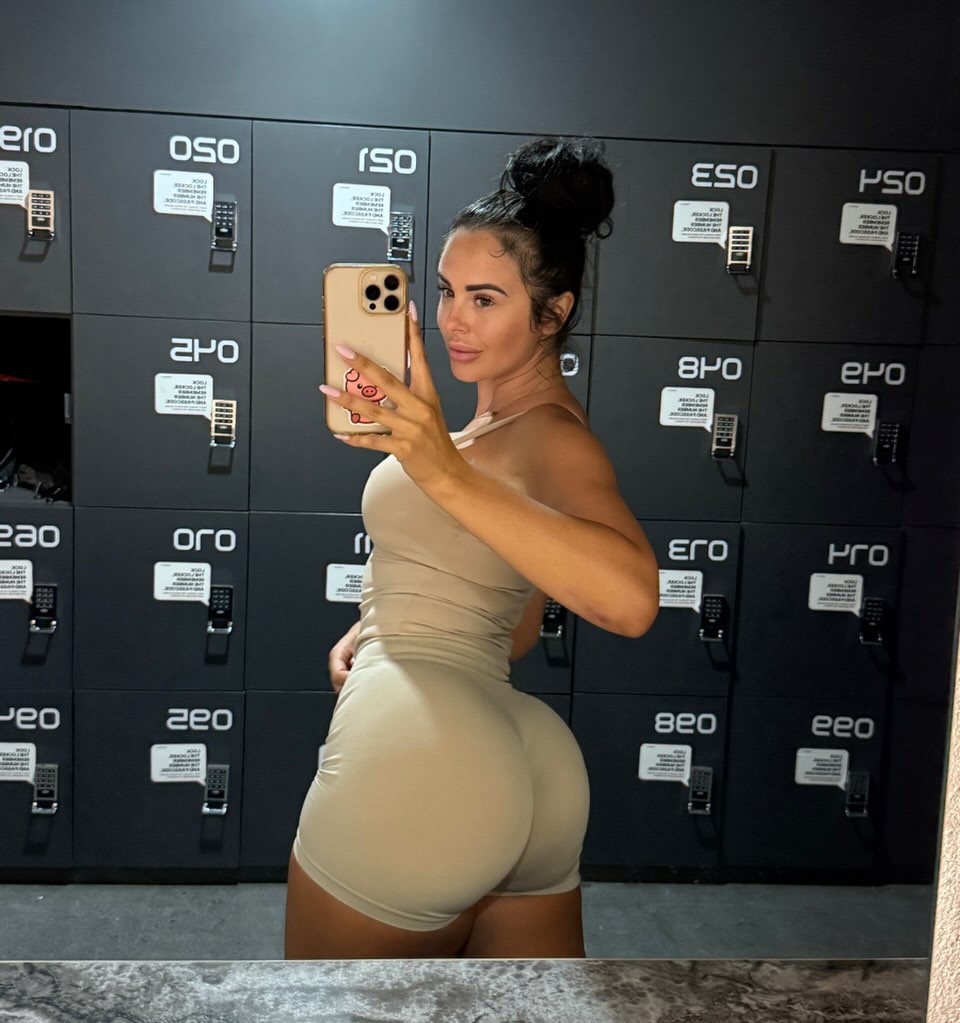 Alicia Davis