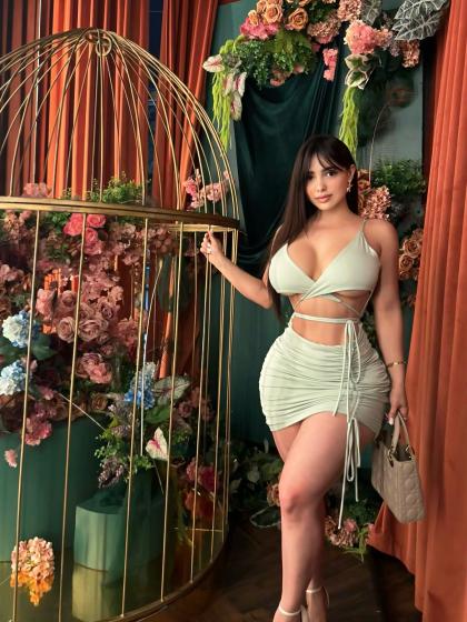Analy Bazan photo 196386